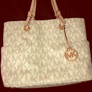 Genuine MIchael Kors Tote- great condition!